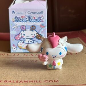 Tokidoki x Cinnamoroll Sweet Treats Stellina Blind Box Figure Sanrio